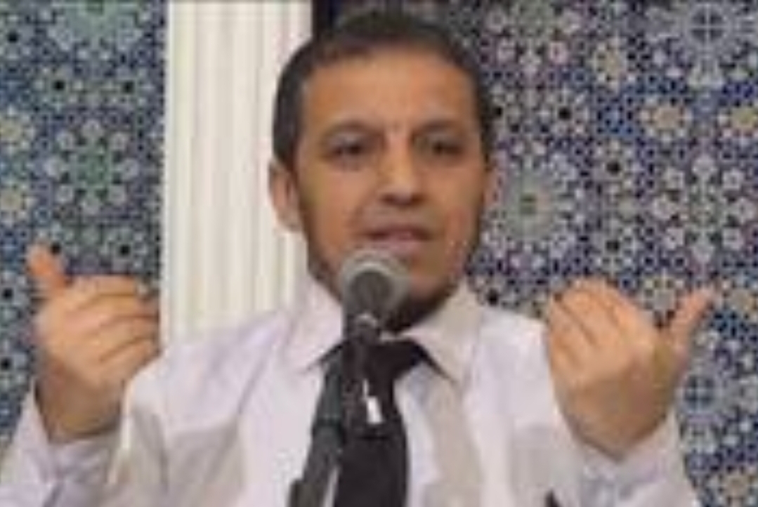 وضع سوار في رجله … بلجيكا تفرج عن الإمام المغربي إيكويسن الهارب من فرنسا بعد رفض القضاء تسليمه إلى باريس