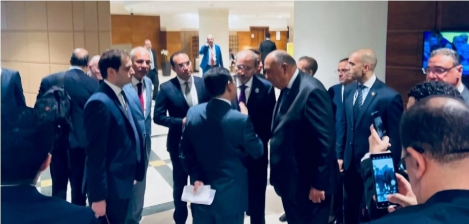 خلاف مصري جزائري حول ليبيا .. ومغربي خليجي مع الجزائر بشأن إيران .. قمّة “لمِّ الشمل” تُشَتِّتُ مزيدا مِن “شمل العرب”