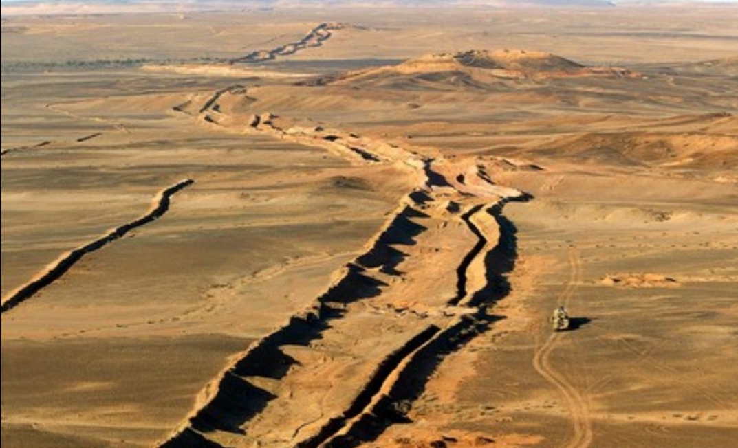 خوف جزائري من تهديد الرباط بضم المنطقة العازلة بالكامل في الصحراء
