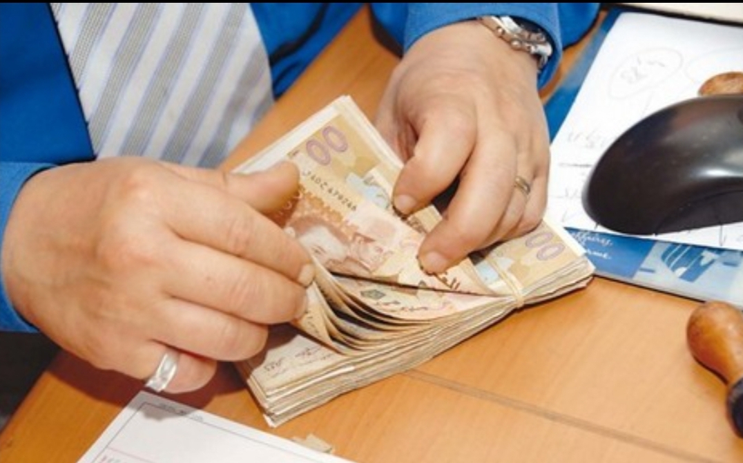 بعد المحامين والأطباء والصيادلة والمهندسين … قطاعات مهنية أخرى تستعد للاحتجاج ضد أداء حقوق للمغاربة !