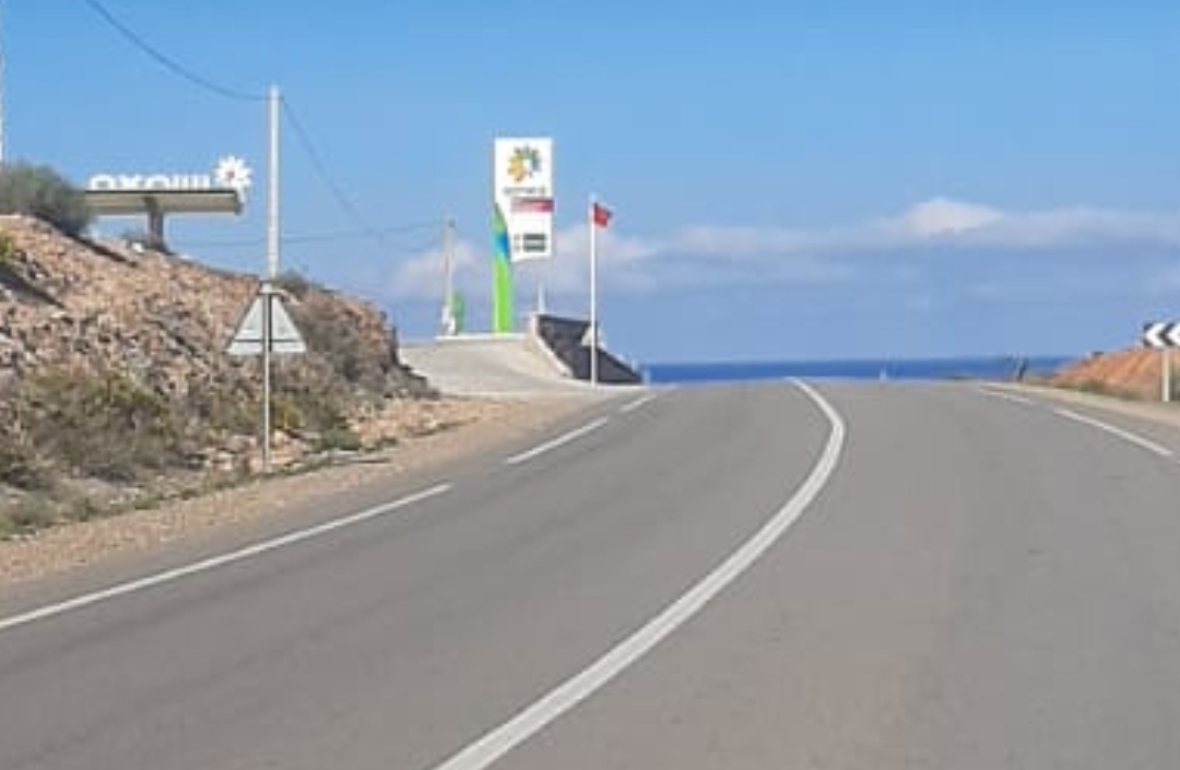 نشاط تجاري غير مهيكل ومرخص في ظروف مشبوهة لرئيس مجلس إقليم الدريوش يهدد ساكنة جماعة أولاد أمغار بكارثة