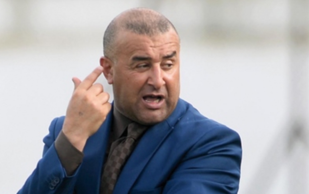 بركان تنفصل عن المدرب الجزائري بنشيخة بعد كارثة كأس الكاف