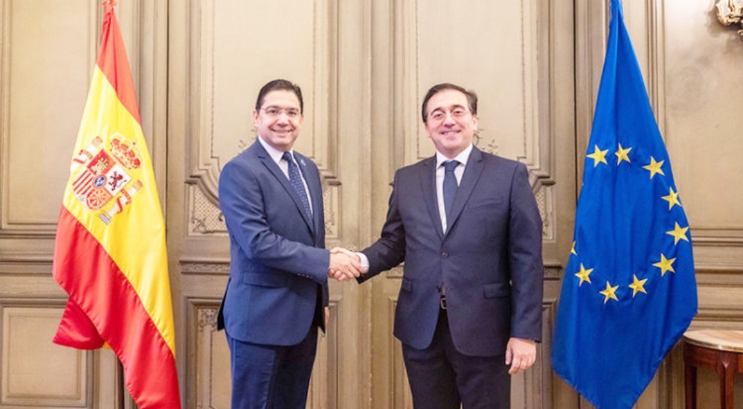 بوريطة يطير إلى برشلونة للقاء نظيره الإسباني … وجمارك حدود مليلية وسبتة أول القضايا التي نوقشت