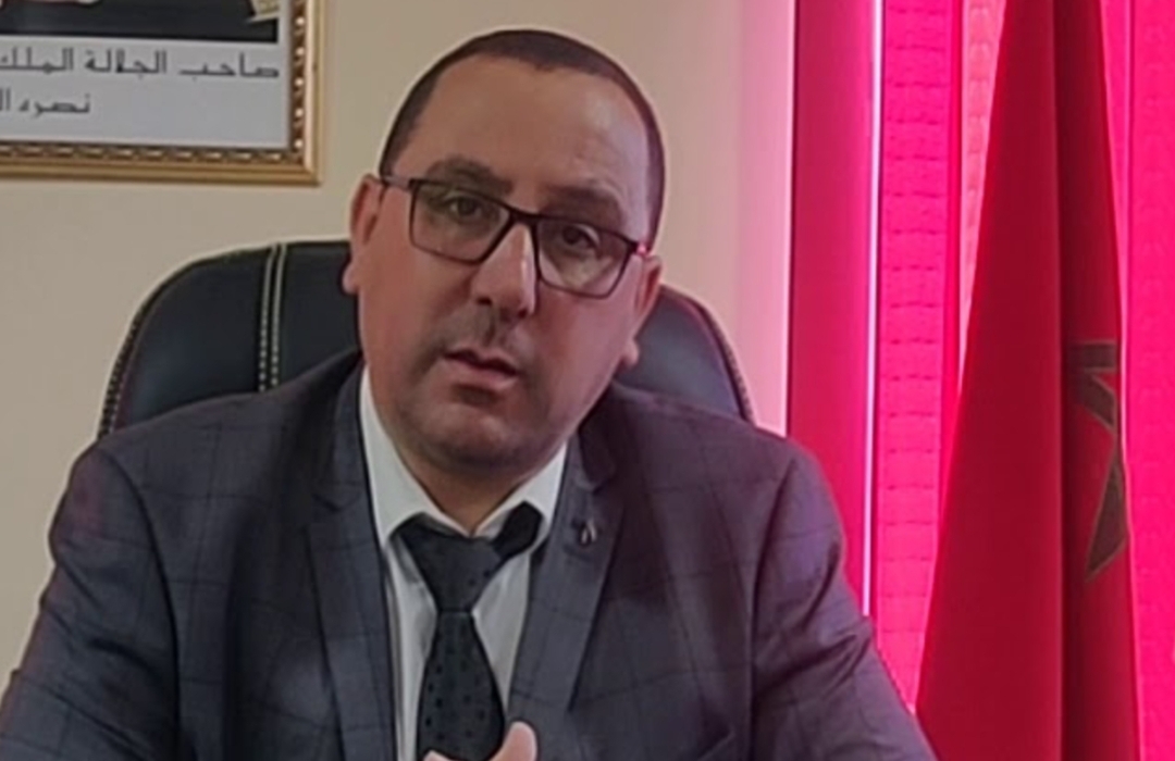 رئيس جماعة ميضار يفقد البوصلة في أمسية منغمة ويتهم السلطة بمحاصرته ويهاجم الإعلام