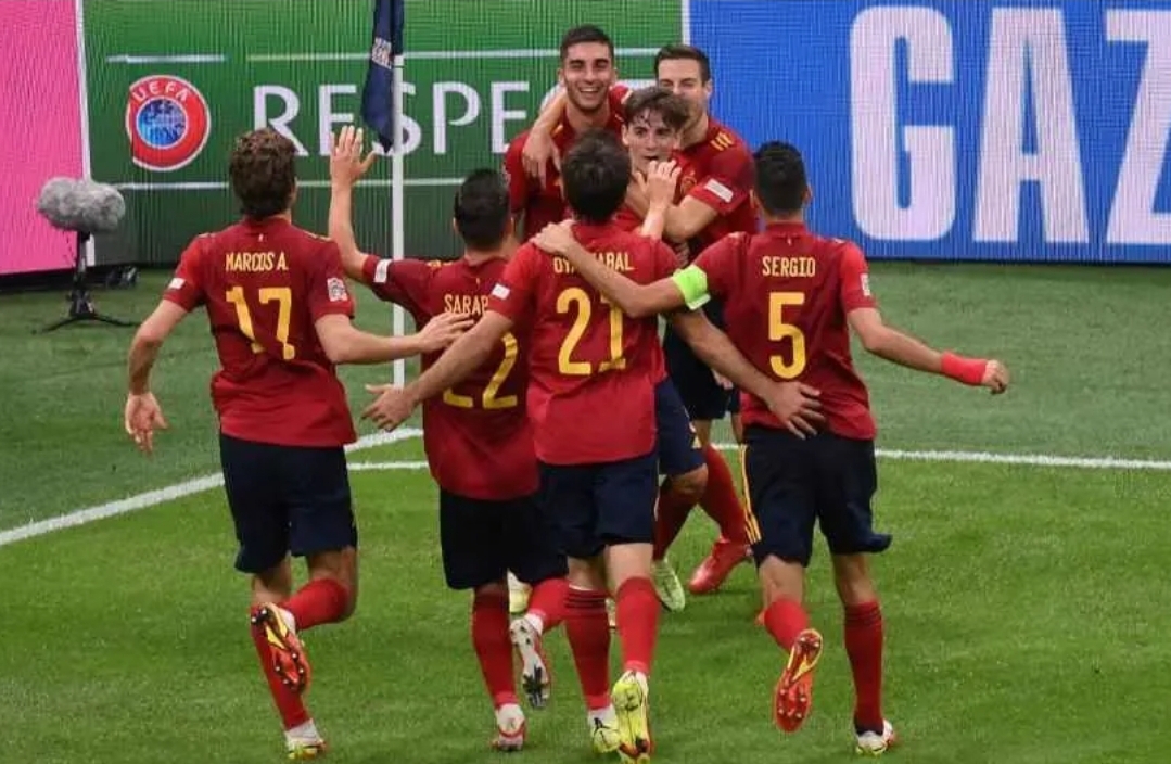 عاجل :    التشكيلة الرسمية للمنتخب المغربي وتغييرات كبيرة في الدفاع
