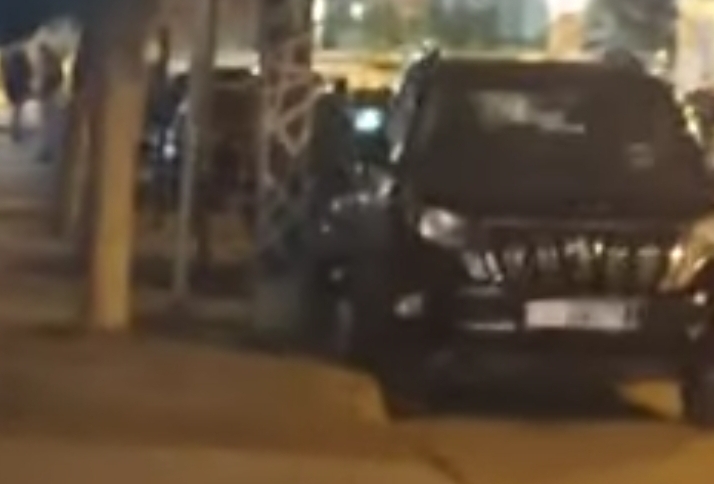 فيديو:      الفساد يزيد إستفحالا بالدريوش … رئيس المجلس الإقليمي يمنح سيارة الدولة لعائلته