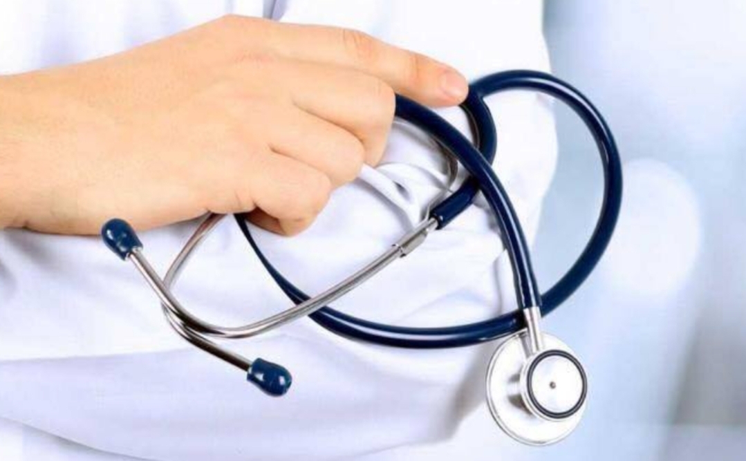 إفتتاح عيادة نموذجية وبجودة عالية للطب العام بالناظور للدكتور “محمد إخمخم”