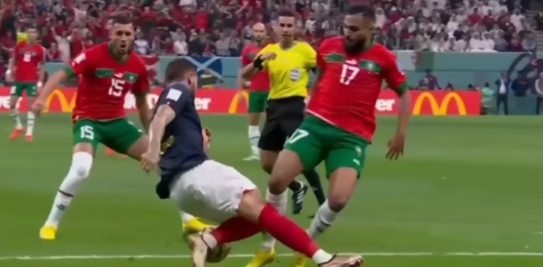 حكم إسباني شهير يفجرها من قطر :    المنتخب المغربي كان الأفضل وحرم من الفوز على فرنسا !