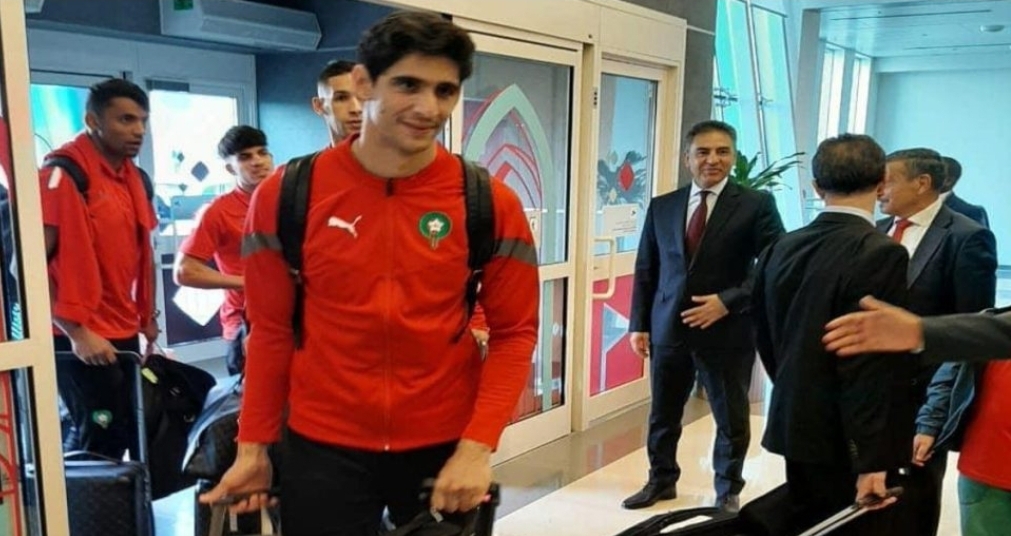 بعثة المنتخب المغربي تغادر مطار الدوحة في اتجاه المغرب