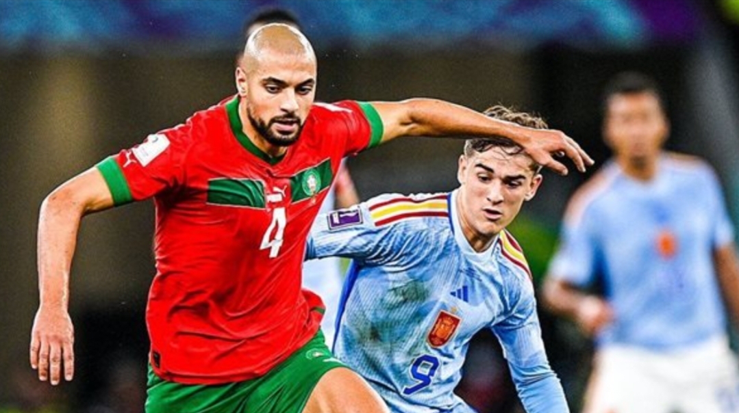 “أمرابط” إلى ليفربول .. “كلوب” يدخل على خط الصفقة وفيورنتينا يتمسك بالمحارب المغربي , إلا بمقابل 50 مليار