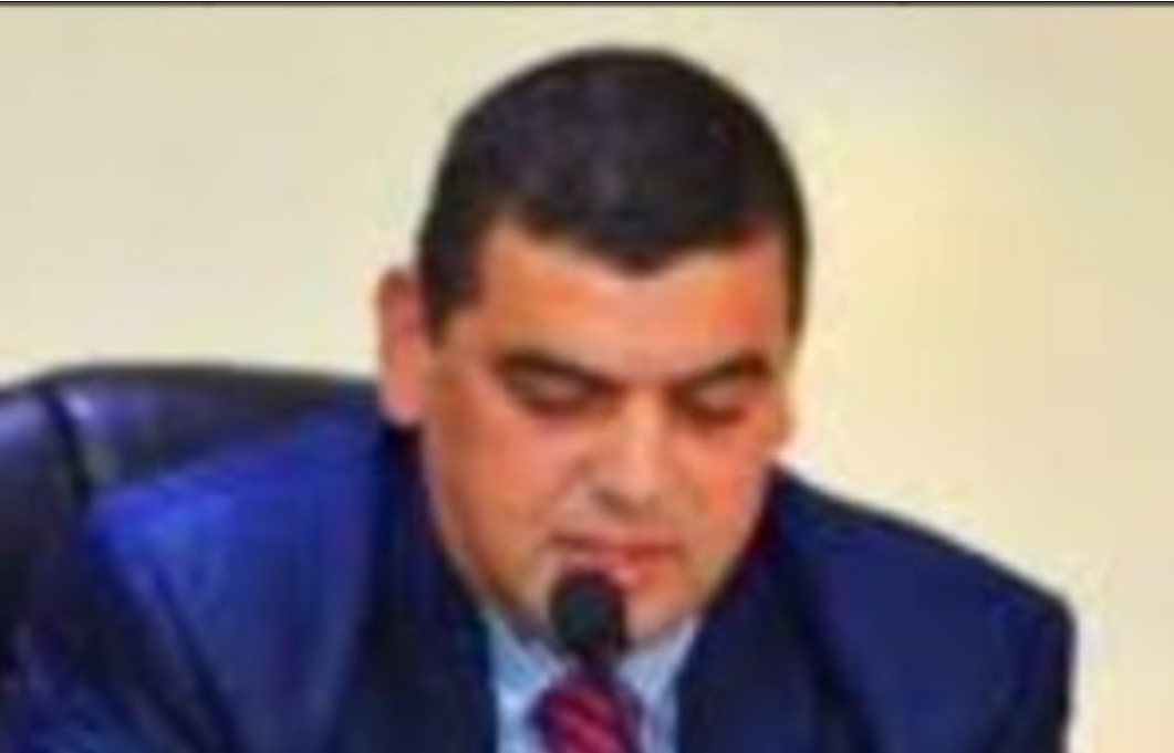 بالدليل : طلبة كلية الناظور يفضحون المستوى الحقيقي للأستاذ أهتوت في مجال البحث القانوني ويكشفون سرقاته !