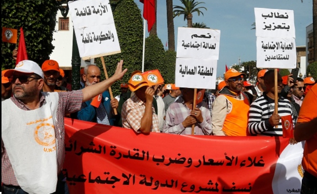 البؤس واليأس يتسللان للأسر المغربية .. مؤشر الثقة في أدنى مستوى له منذ 2008