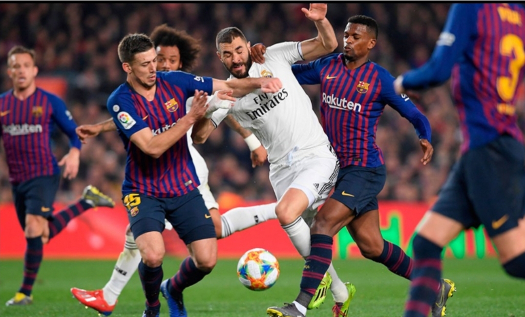برشلونة يدك شباك ريال مدريد بثلاثية ويتوج بطلا للسوبر