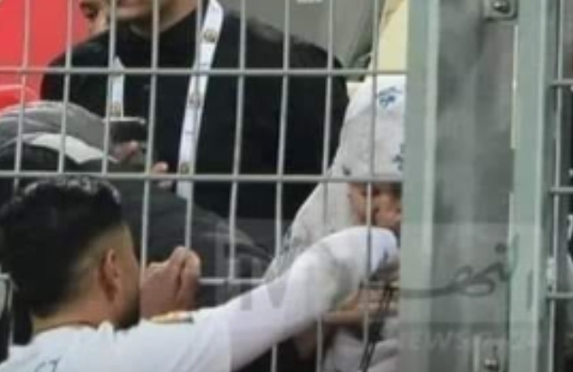 السرقة والتقليد .. لاعبو منتخب الجارة الشرقية محط سخرية بسبب إعادة لقطة أمهات الأسود