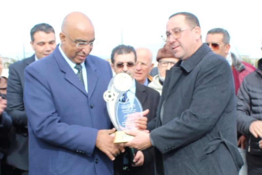 بعد حرب إتهامات بينهما .. رئيس جماعة ميضار يخشى من فساده وينظم حفل غذاء على شرف عامل الدريوش لكسب وده