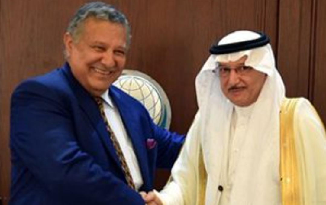 الناظوري المنصوري سفير المغرب لدى الرياض يتباحث مع الأمين العام لمنظمة التعاون الإسلامي