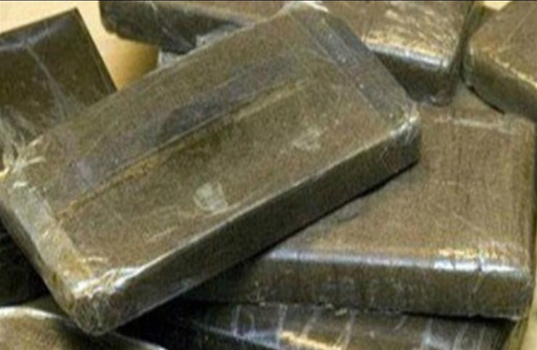 إحباط محاولة تهريب طن من مخدر الحشيش