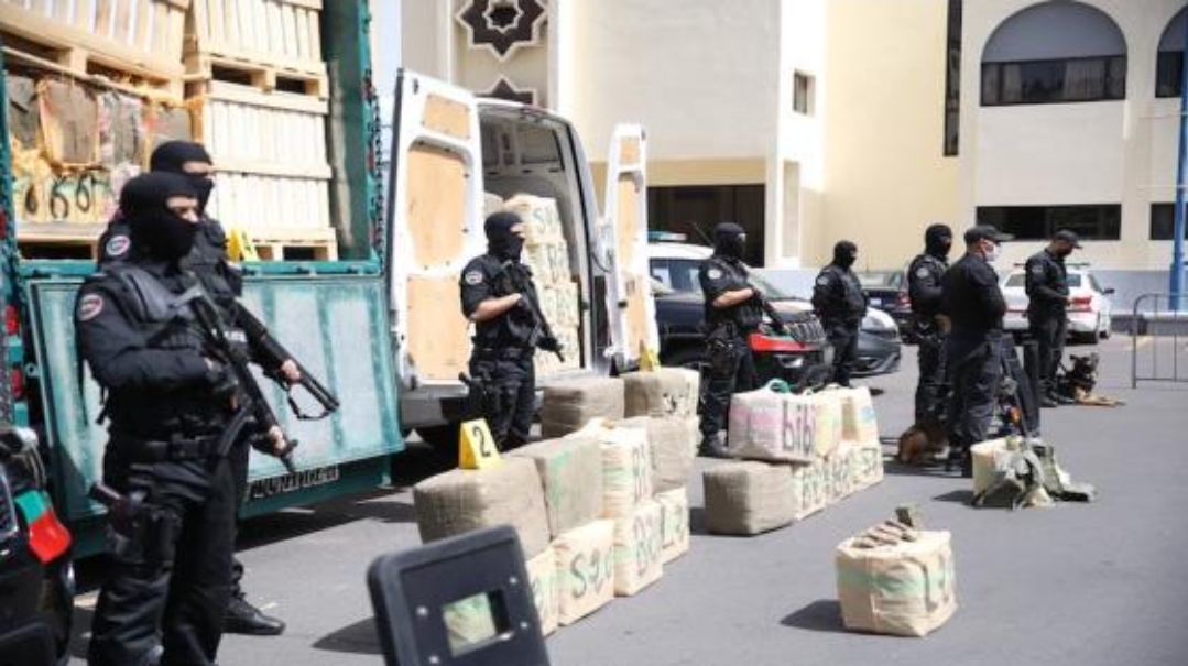 المغرب يسلم لفرنسا مجرمين جزائريين من أبنائها