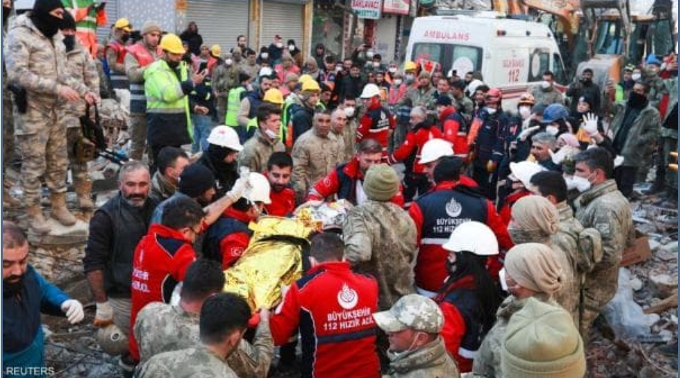 معجزة إلهية.. انتشال 5 ضحايا أحياء من تحت الأنقاض بعد 8 أيام على زلزال تركيا وسوريا المدمر