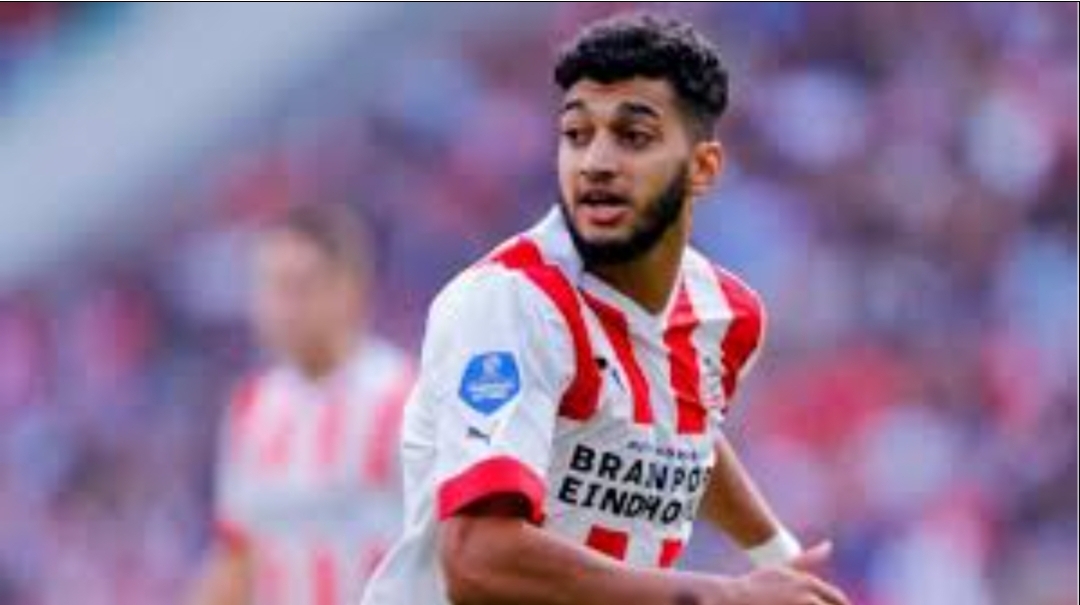 الركراكي يضم إسماعيل صيباري نجم إيندهوفن لدعم تشكيلة المنتخب المغربي