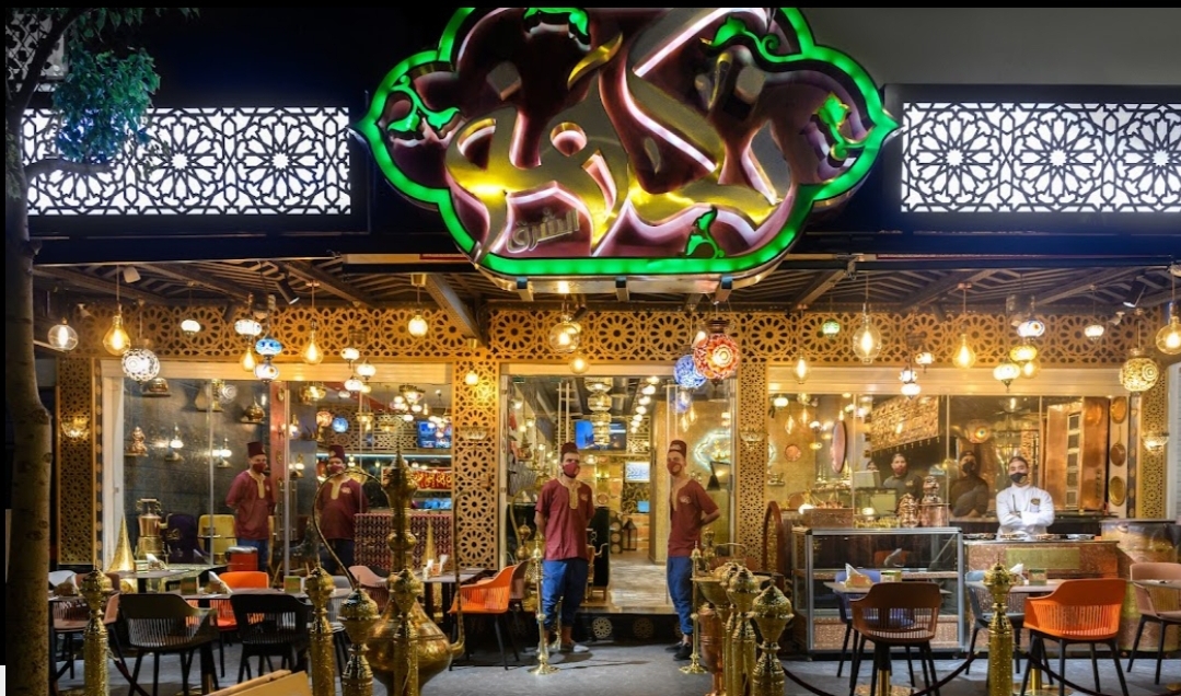 إغلاق مطعم شهير بالرباط بسبب إستعماله لحوم فاسدة في الوجبات