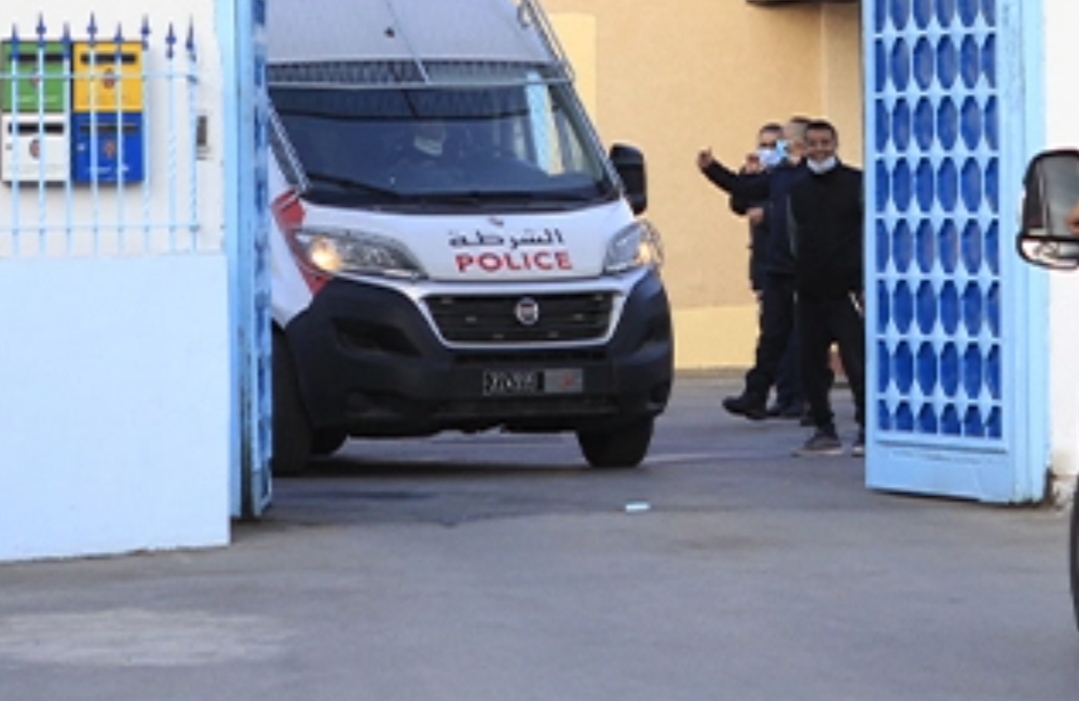 عاجل :    نقل عدل معتقل على ذمة التحقيق في فساد جماعة بني شيكر بالناظور إلى المستشفى من سجن بوركايز بفاس