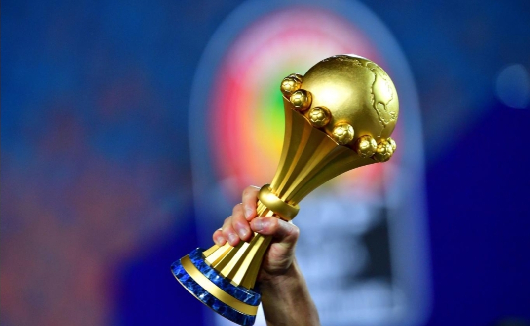 الكاف يؤجل مرة أخرى الإعلان عن البلد الذي سيحتضن كأس إفريقيا 2025