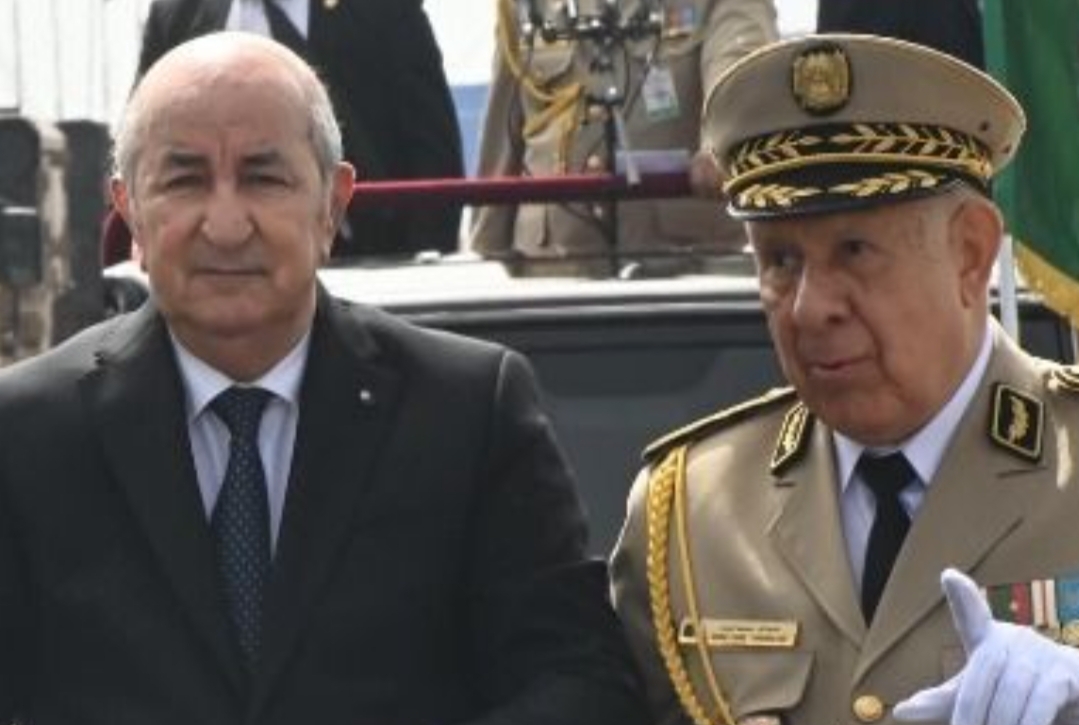 الزلزال السياسي بالجزائر يعكس الصراع على السلطة