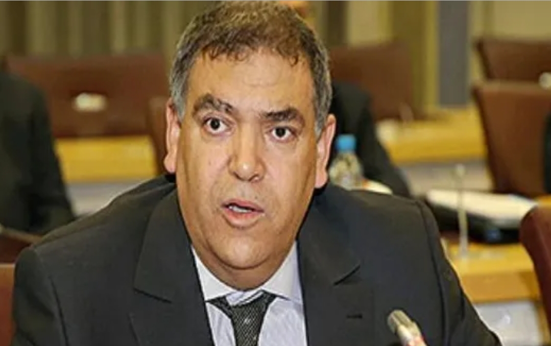 عامل الدريوش يعطل مسطرة عزل11 منتخبا في الإقليم