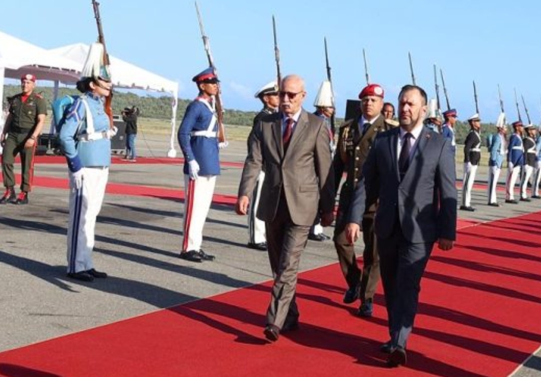 فنزويلا تستفز المغرب من جديد … الرئيس مادورو يستقبل زعيم البوليساريو على السجاد الأحمر