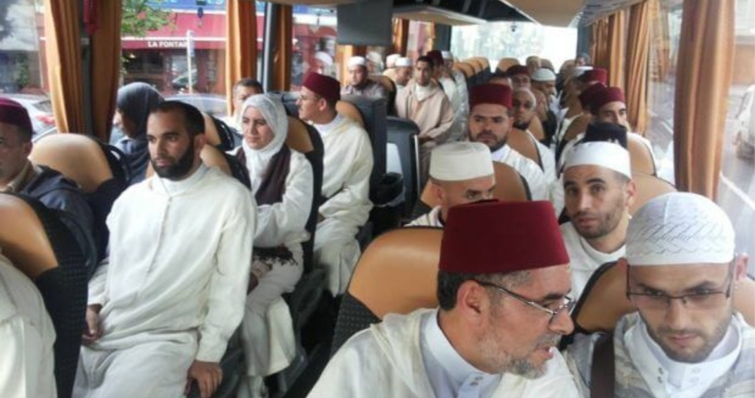 باريس تنفي رفض منح “الفيزا” للأئمة المغاربة من أجل التراويح بالجالية