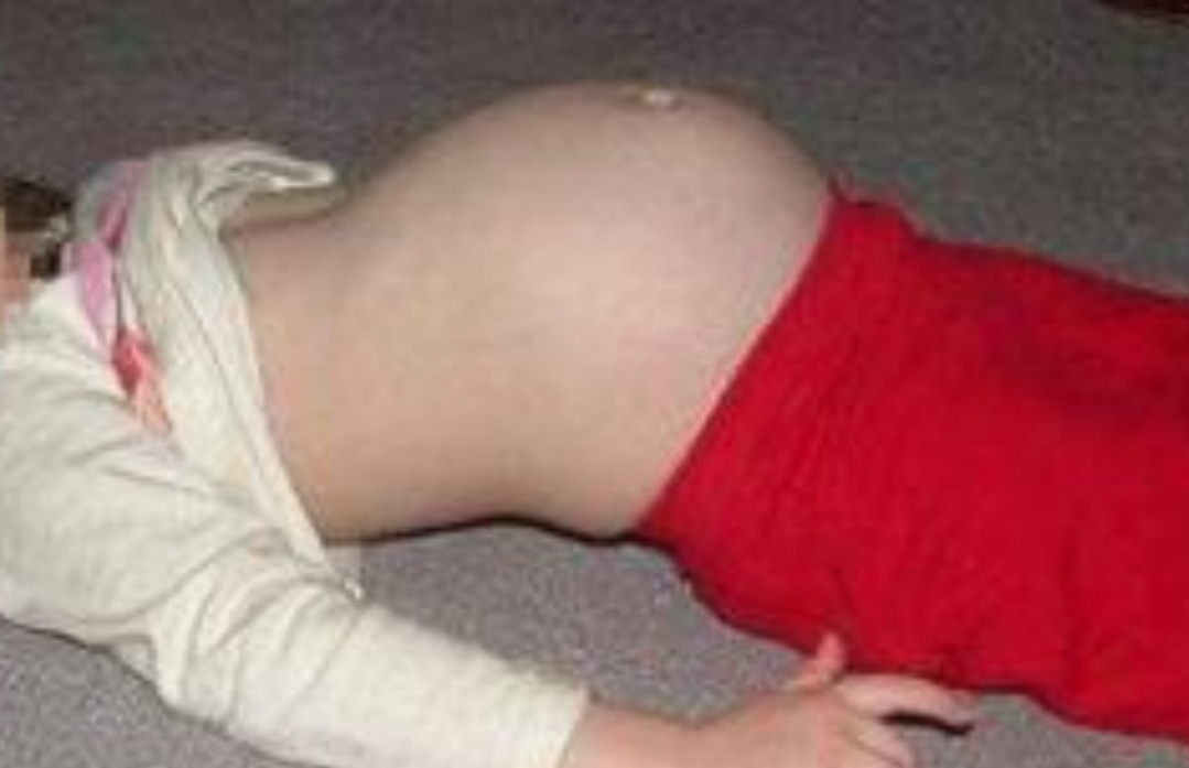 مطالب بفتح تحقيق نزيه في ملف اغتصاب متكرر لطفلة من طرف شخص في عمر جدها