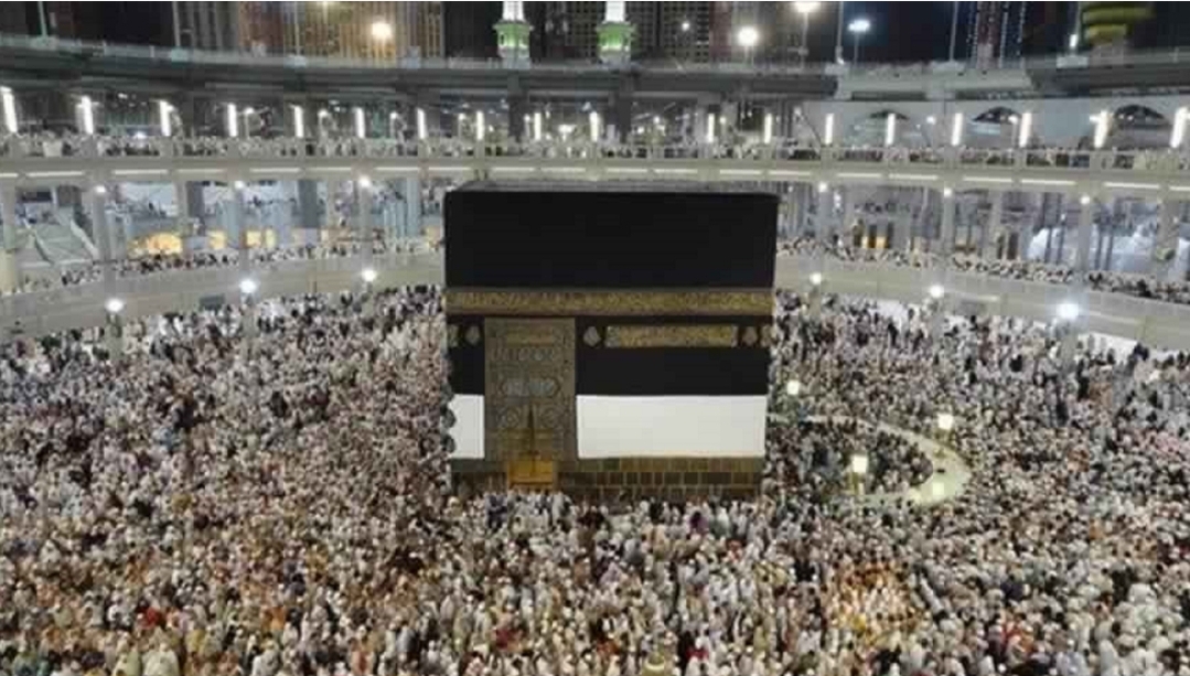 في 10 أيام فقط من رمضان … توافد 7 ملايين ونصف معتمر على مكة