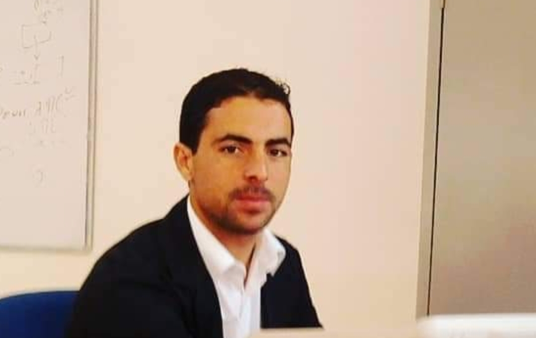 بعد شكاية عامل الحسيمة ورئيس المجلس الإقليمي … تفاصيل مثيرة يرويها الحداد عن محاكمته في ملف مفبرك مع “كواليس الريف” وسجنه