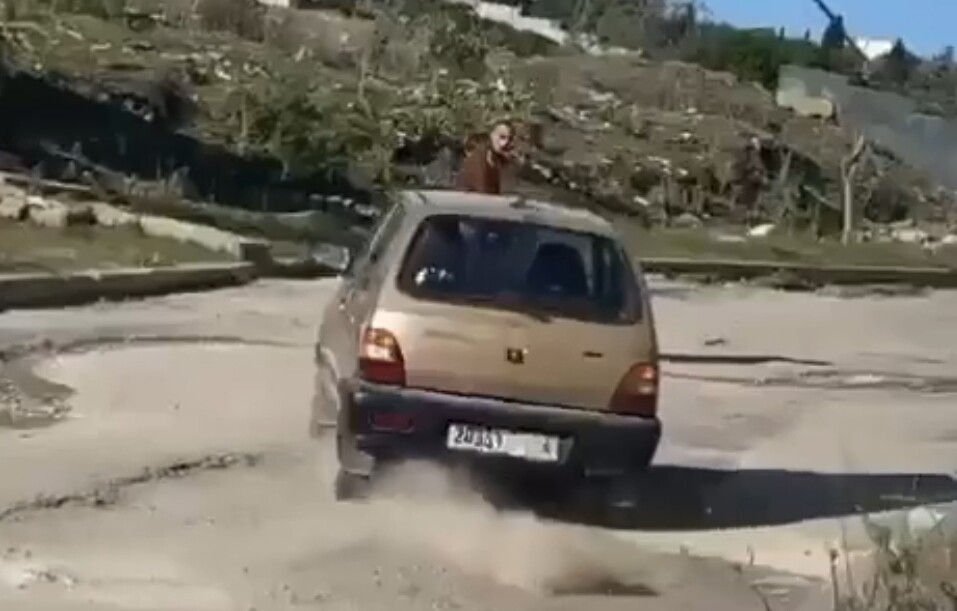 فيديو مثير : أمريكي يدهس مغربي في طنجة بسيارته في محاولة لقتله !
