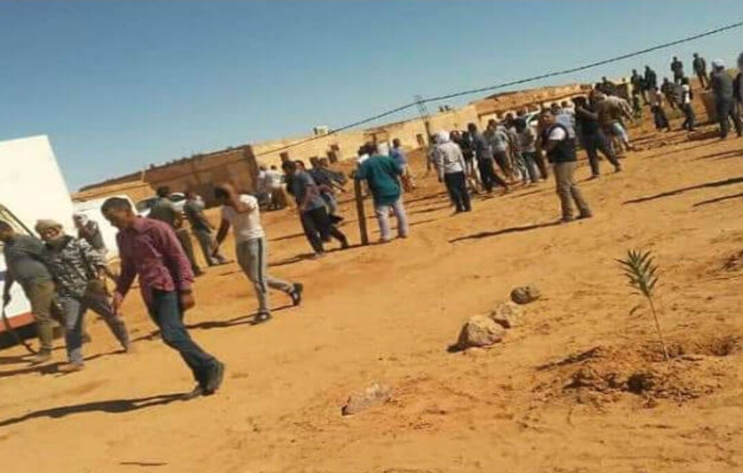 إضطرابات واحتجاجات واحتقان كبير بمخيمات تندوف ضد عصابة تنظيم “البوليساريو”