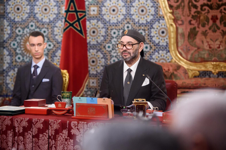 الملك محمد السادس يرأس مجلسًا وزاريًا بالرباط ويستفسر وزير الفلاحة