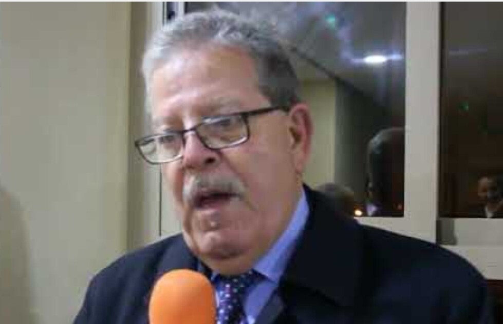 خطير :     نقيب هيئة المحامين بالناظور يتنازل لنصاب كبير ومنتحل صفة محام مقابل مبالغ طائلة ، والحناوي المعتقل يهدد بفضح الجميع