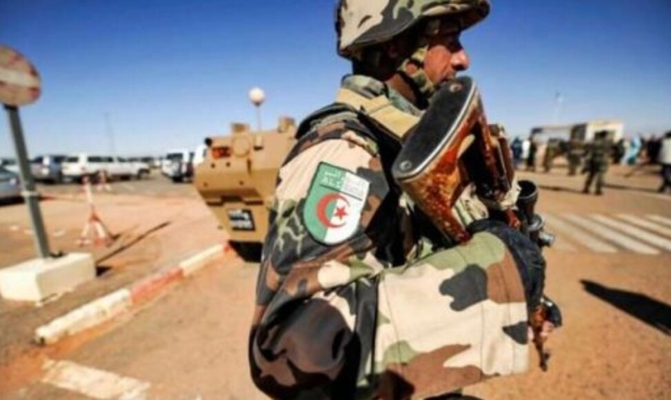 الجيش الجزائري يطلق النار بالذخيرة الحية قرب الحدود المغربية