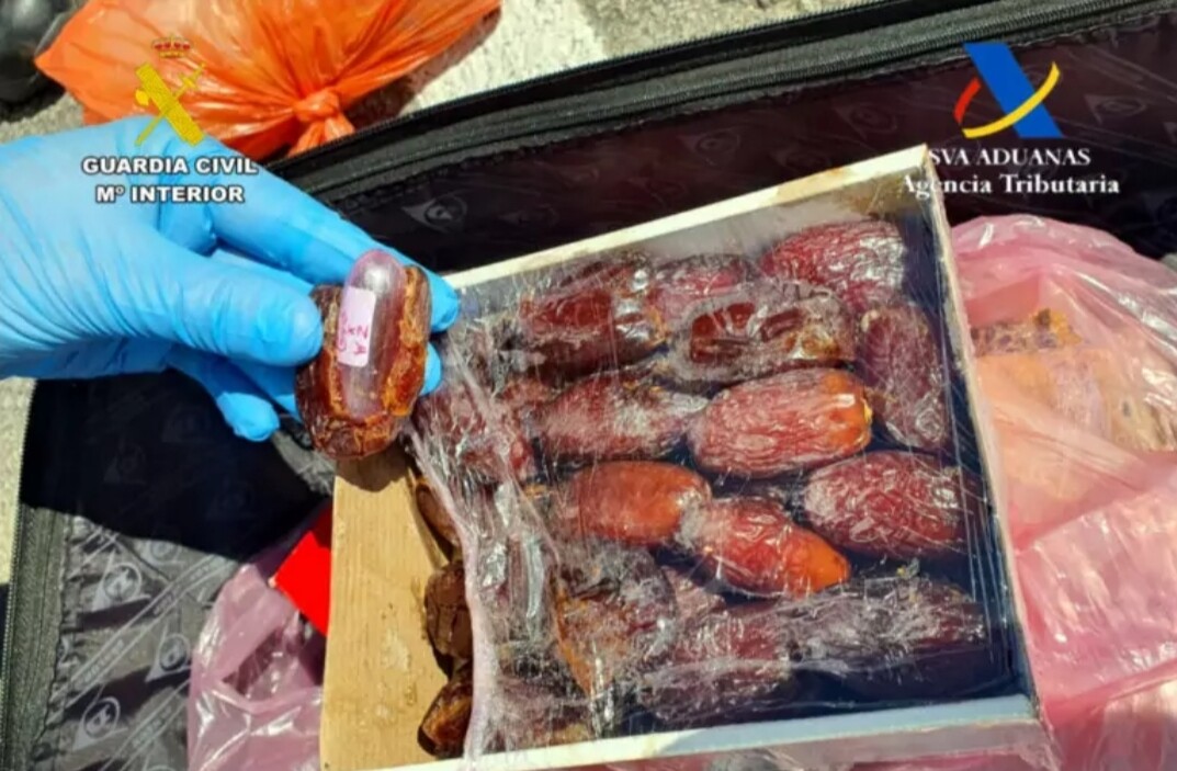 إعتقال مغربي بإسبانيا بتهمة تهريب الحشيش داخل حبات التمر