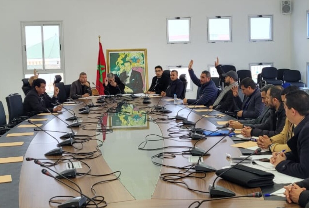 بعد دورة فبراير … أغلبية الأعضاء بجماعة إمزورن بالحسيمة تصوت بالرفض على جدول أعمال دورة ماي