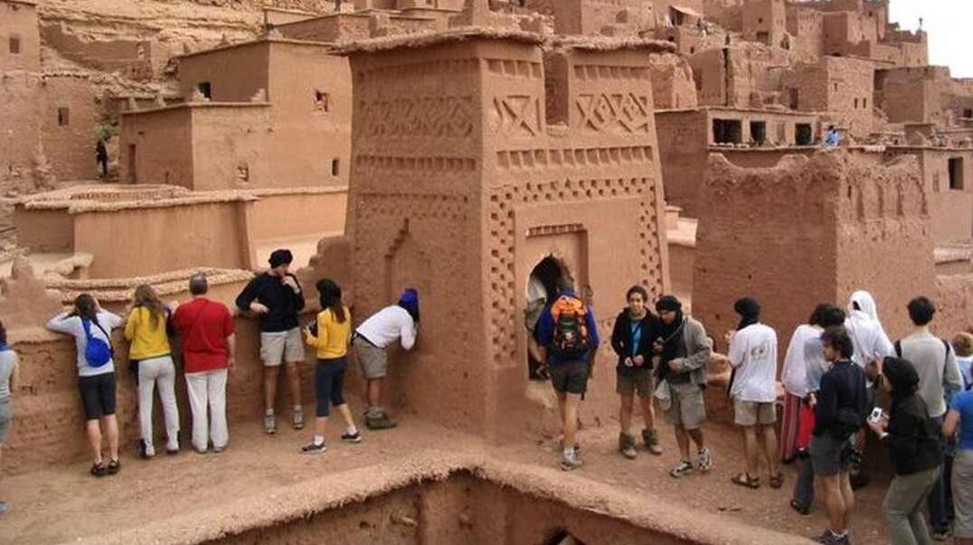 4 ملايين سائح يتوافدون على المغرب في أربعة أشهر ففط ، ويتركون في خزينة الدولة 2500 مليار سنتيم
