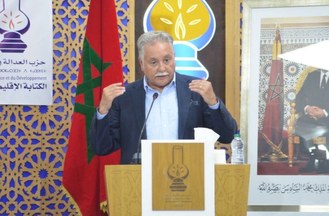 نبيل بنعبد الله يهاجم أخنوش ويصفه بـ‘‘الضعيف’’
