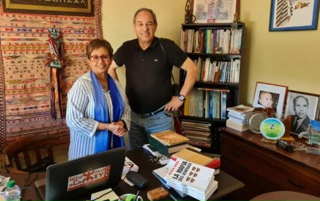 مستشارة رئيس الحكومة أخنوش تستقبل معارض جزائري