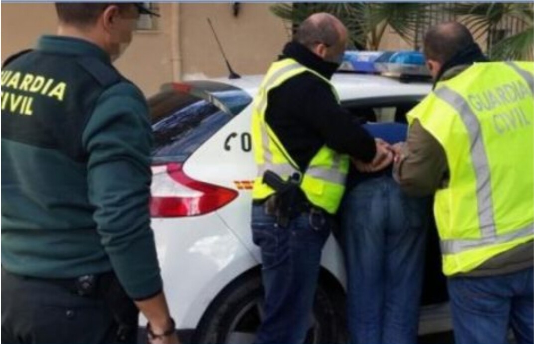 يبلغ 53 سنة … أغوى طفلة تبلغ 12 سنة لإغتصابها … الحرس المدني الإسباني يعتقل مغربيا متلبسا !