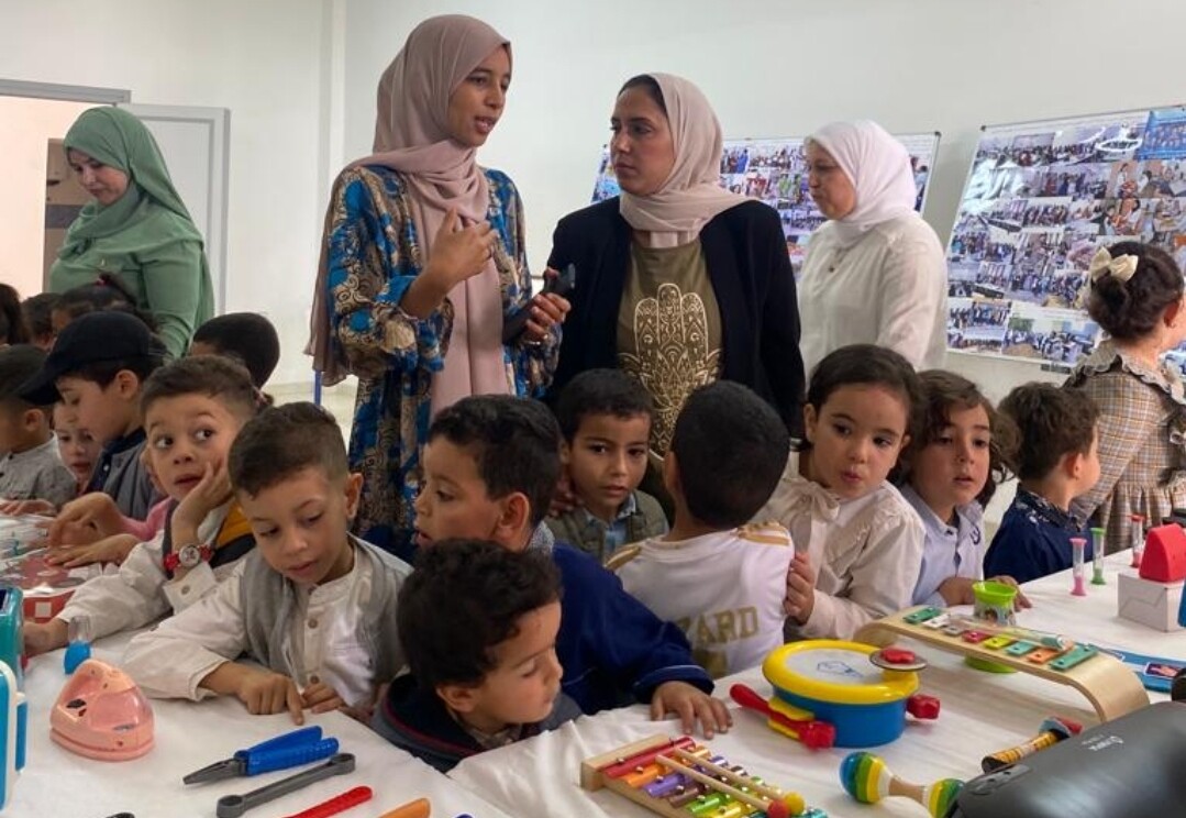 صور :   جمعية أيمن للتوحد بالناظور تختتم أيام الأبواب المفتوحة بإستقبال عمدة روتردام أحمد بوطالب