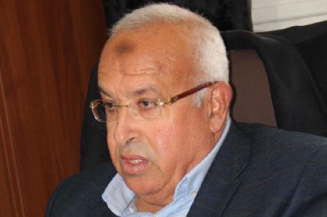 خطير وبالدليل … رئيس جماعة بني بويفرور بالناظور يزور عدة وثائق ليستولي على أراضي الغير