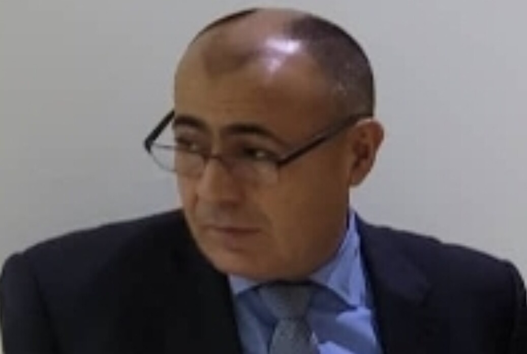 تصدع بيت الأحرار بالحسيمة يضع المستقبل السياسيي لرئيس المجلس الإقليمي على المحك