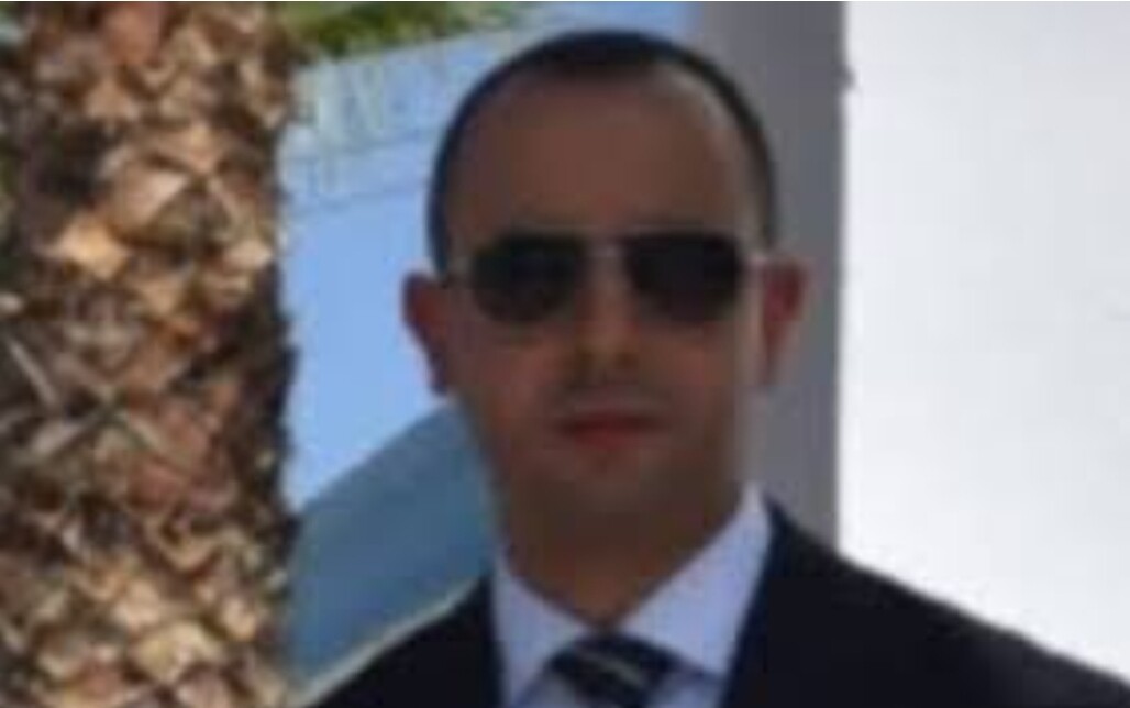 في زمن قياسي قايد ملحق بعمالة الدريوش يحصل على 3 هدايا كبيرة عبارة عن شقة وسيارة وريلوكس
