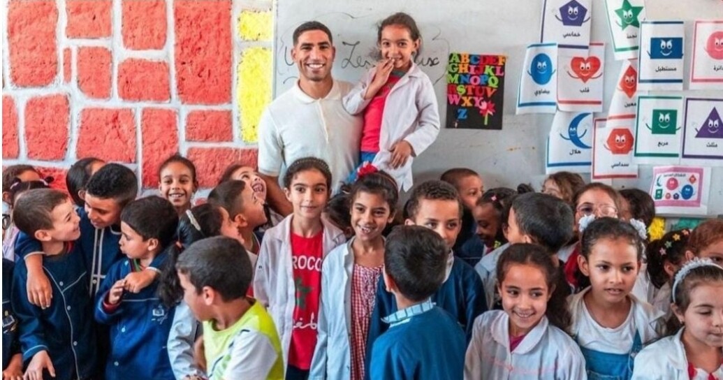 النجم أشرف حكيمي يطلق مشروع مؤسسة خيرية كبيرة